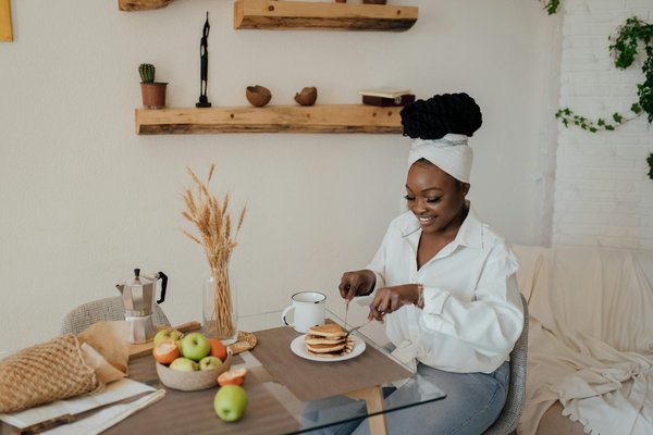 Current uk women's fashion trends: what's defining style today?