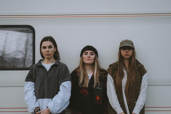 Uk women: seamlessly blending fashion trends with a sustainable lifestyle